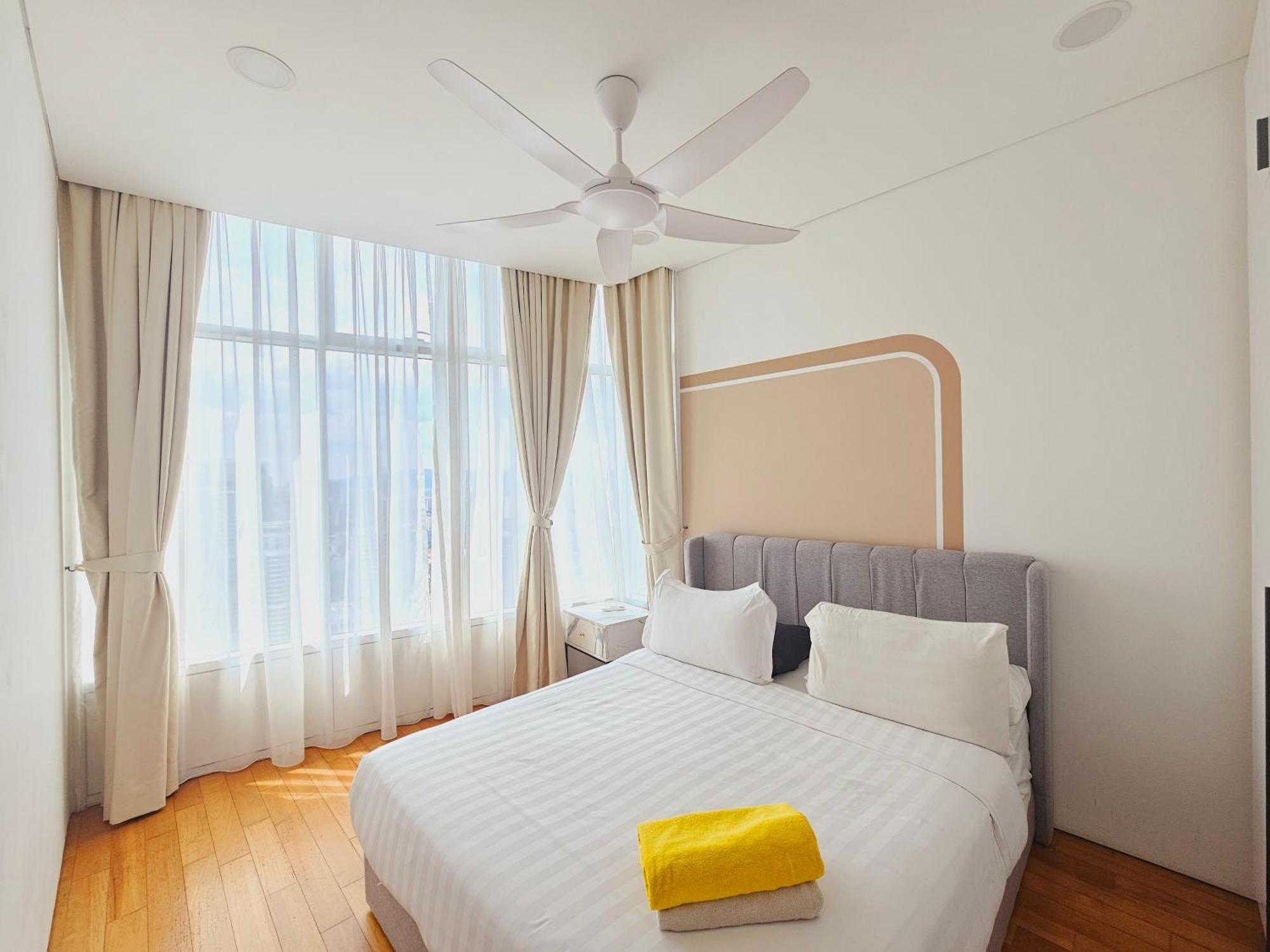 Sky Suites Klcc By Staylar Куала Лумпур Екстериор снимка