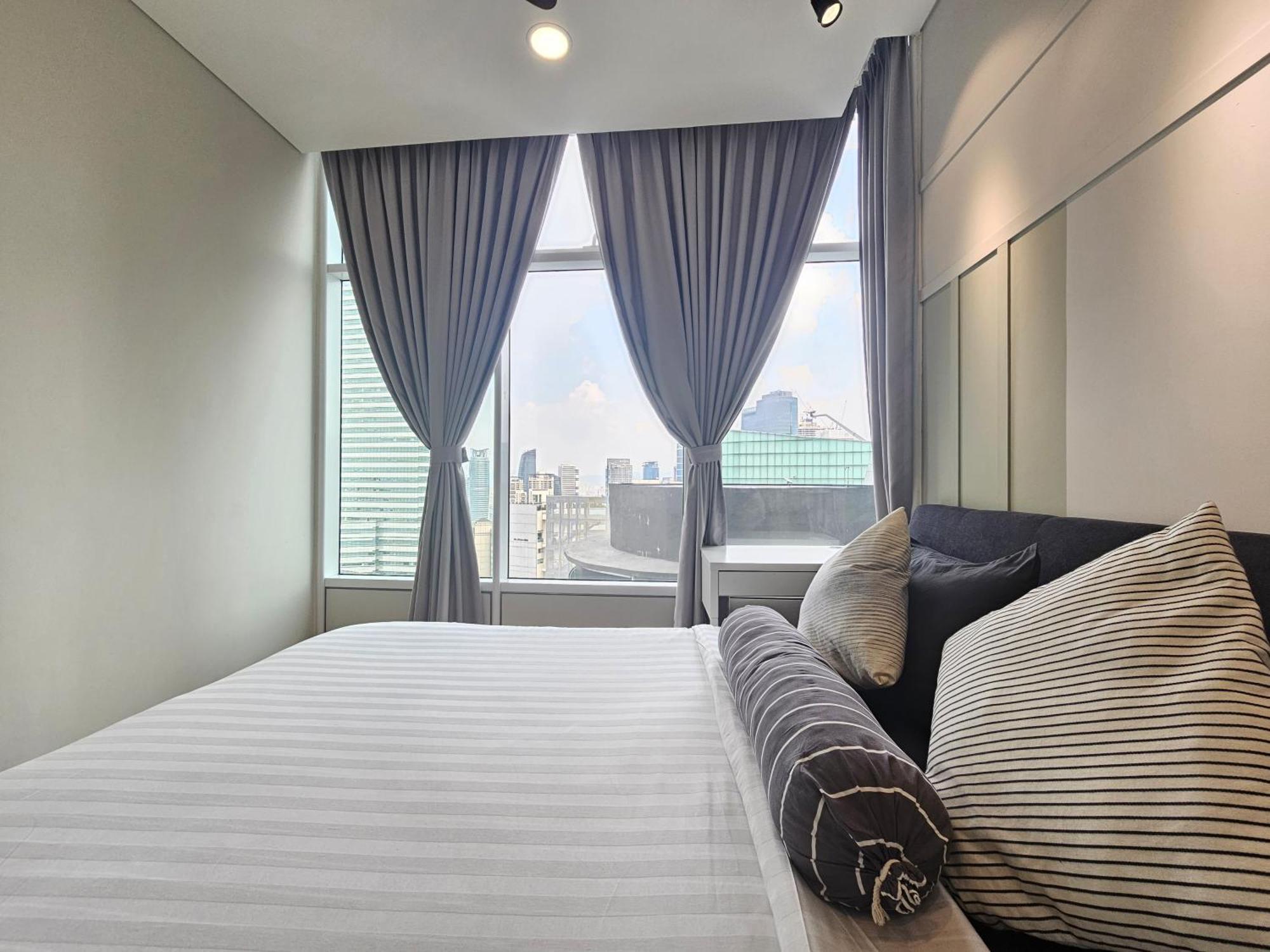 Sky Suites Klcc By Staylar Куала Лумпур Екстериор снимка